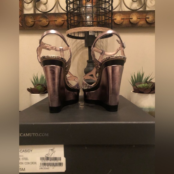 Vince Camuto Wedge heeled sandals; pewter with black trim; python detail; - Picture 2 of 8